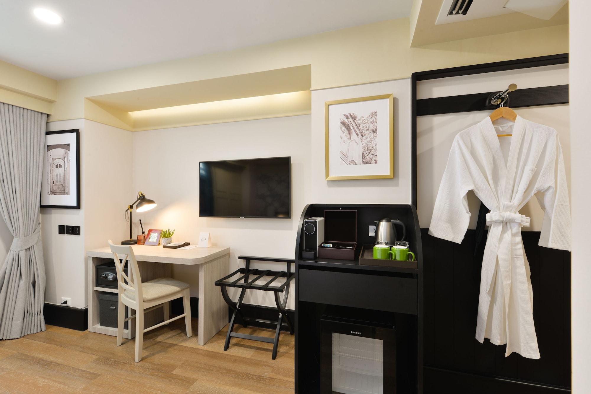 Astera Sathorn Hotel